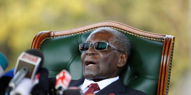 Zimbabwe's former president Robert Mugabe holds a news conference at his private residence nicknamed, ÔBlue RoofÕ in Harare, Zimbabwe, July 29, 2018. REUTERS/Siphiwe Sibeko