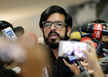 Member of the Venezuela's National Assembly Miguel Pizarro addresses the media regarding humanitarian aid for Venezuela at the National Assembly in Caracas, Venezuela, April 16, 2019. REUTERS/Ueslei Marcelino