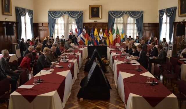 The High Representative of the European Union for Foreign Affairs and Security Policy Federica Mogherini (C-L) and Ecuadorean Minister of Foreign Affairs Jose Valencia (C-R) inaugurate the International Contact Group on Venezuela, at the Foreign Ministry headquarters in Quito on March 28, 2019. - Foreign ministers of the Contact Group on Venezuela began meeting here Thursday in a push for progress on delivering humanitarian aid and laying the groundwork for fresh presidential elections in the crisis-torn country. (Photo by RODRIGO BUENDIA / AFP)