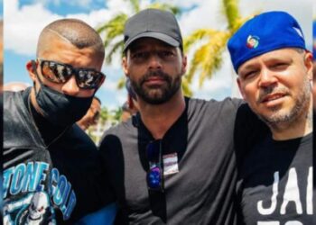 Bad Bunny, Ricky Martin, y Residente. Foto de archivo.