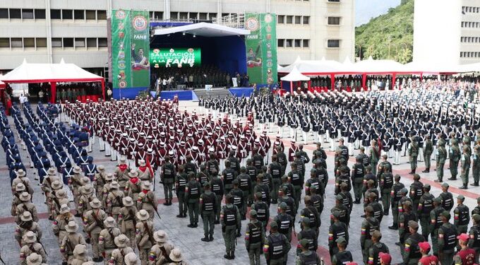 Nicolás Maduro. Militares. Foto VTV.