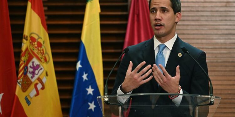 El presidente encargado de Venezuela, Juan Guaidó, durante su intervención en un acto en el Ayuntamiento de Madrid donde este sábado se le entregará la Llave de Oro de la ciudad. EFEJuan Carlos HidalgoPOOL