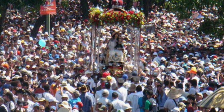 Procesión Divina Pastora. 14Ene2020. Foto @laprensalara.