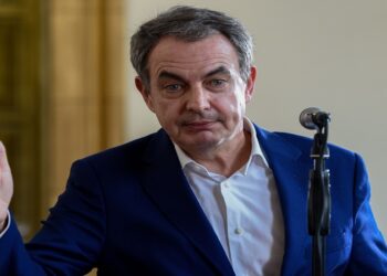 The former president of Spanish government Jose Luis Rodriguez Zapatero speaks to the press after a meeting with Venezuelan Presidnet Nicolas Maduro at the Miraflores presidential palace in Caracas on May 18, 2018. (Photo by Federico PARRA / AFP)        (Photo credit should read FEDERICO PARRA/AFP/Getty Images)