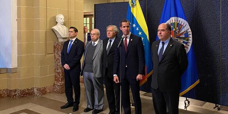 Juan Guaidó, Luis Almagro, Sede OEA EEUU.