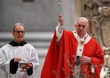 Papa Francisco 5 abril 2020. Foto Reuters.