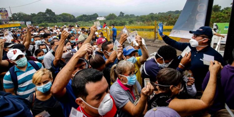 Venezolanos, frontera Colombia, coronavirus. Foto Agencias.