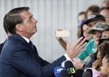 Jair Bolsonaro. periodistas. Foto de archivo.