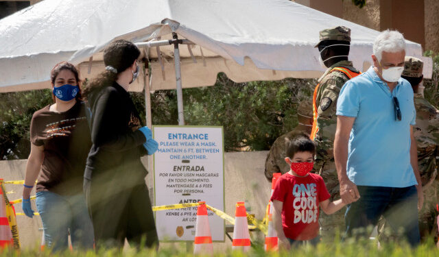 People leave the first walk-up testing site in Miami-Dade open at Holy Family Catholic Church in North Miami, Florida, USA, 28 April 2020. EFE/Cristóbal Herrera/Archivo