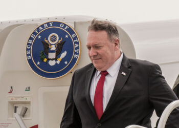 US Secretary of State Mike Pompeo gets off his plane at the Juan Santamaria international airport in Alajuela, Costa Rica, on January 21, 2020. - Pompeo met with Costa Rican President Carlos Alvarado. (Photo by Ezequiel BECERRA / AFP)