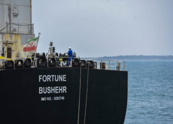 The Iranian-flagged oil tanker Fortune is docked at the El Palito refinery after its arrival to Puerto Cabello in the northern state of Carabobo, Venezuela, on May 25, 2020. - The first of five Iranian tankers carrying much-needed gasoline and oil derivatives docked in Venezuela on Monday, Caracas announced amid concern in Washington over the burgeoning relationship between countries it sees as international pariahs. (Photo by - / AFP)