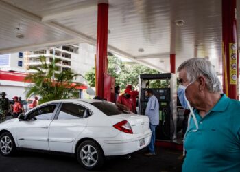 Gasolina, colas Vzla.