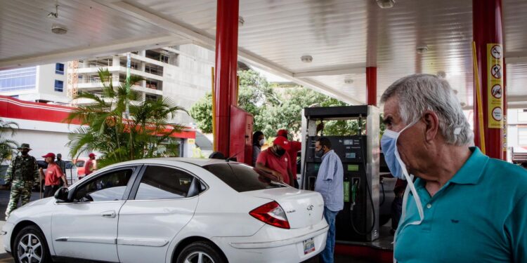 Gasolina, colas Vzla.