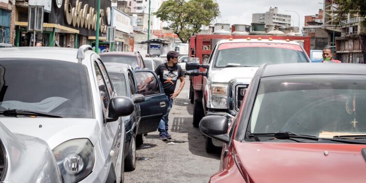 Gasolina, colas Vzla.