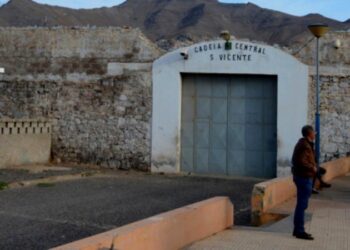 Entrada Cadeia da Ribeirinha, Cabo Verde. Foto de archivo.