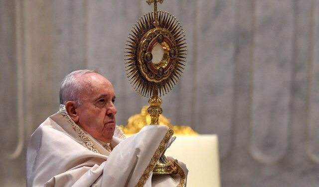 Pope Francis leads a traditional Corpus Christi (Body of Christ) feast Mass in St. Peter's Basilica at the Vatican, June 14, 2020. Tiziana Fabi/Pool via REUTERS