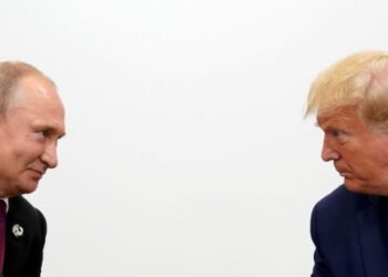 Vladimir Putin y Donald Trump. Foto REUTERS. Kevin Lamarque.