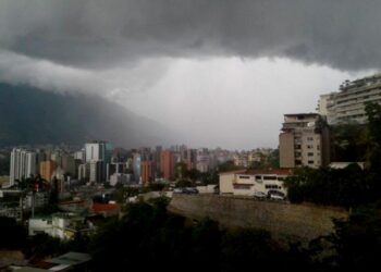 Lluvia Caracas. Foto de archivo.