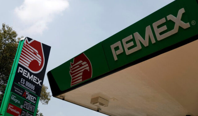 Vista de una estación de servicio de Pemex en Ciudad de México, Septiembre 17, 2019. REUTERS/Edgard Garrido