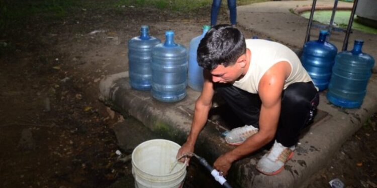 Escasez de agua. Foto de archivo.