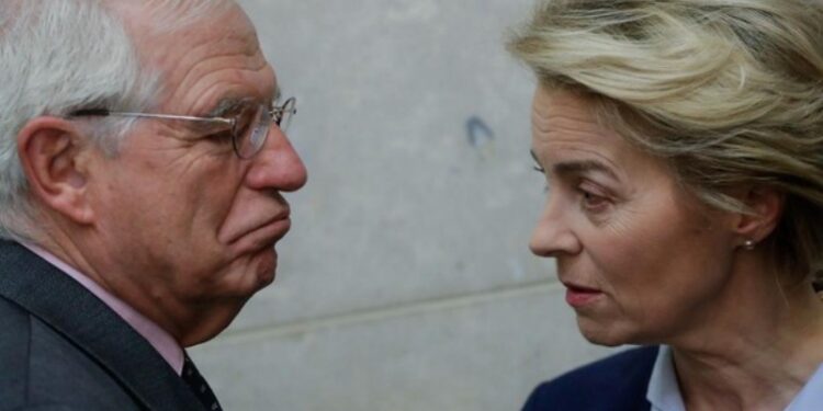 El Alto Representante de la UE, Josep Borrell, junto a la presidenta de la Comisión, Von der Leyen - EFE