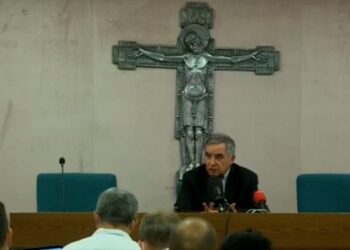 El cardenal italiano Angelo Becciu. Foto captura de video EFE.