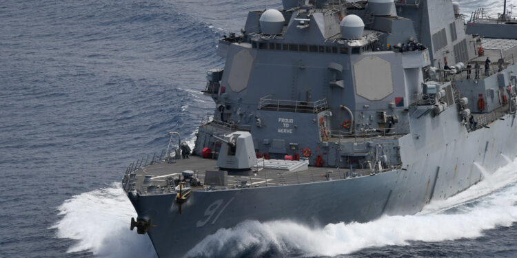 200426-N-ZM949-1478 PACIFIC OCEAN (April 26, 2020) The Arleigh Burke-class guided-missile destroyer USS Pinckney (DDG 91) transits the Pacific Ocean during a Division Tactics exercise with U.S. Coast Guard Cutter Northland April 26, 2020. Northland and Pinckney are deployed to the U.S. Southern Command area of responsibility to support Joint Interagency Task Force South’s mission, which includes counter illicit drug trafficking in the Caribbean and Eastern Pacific. (U.S. Navy photo by Mass Communication Specialist 3rd Class Erick A. Parsons)