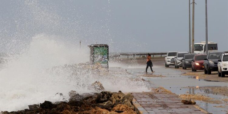 Huracán IOTA afecta Cartagena de Indias. Foto: EFE