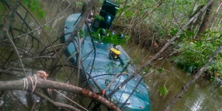 Incautan semisumergible con 400 kilos de cocaína de las FARC en Colombia. Foto agencias.