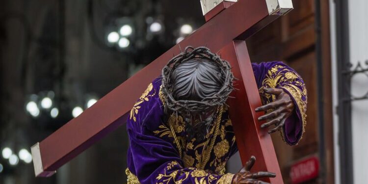 Procesión del Nazareno de San Pablo en Caracas, Venezuela. 31mar2021. Foto EFE