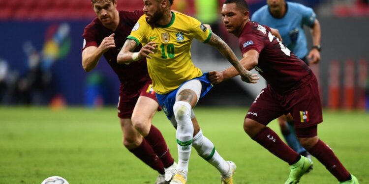 Venezuela-Brasil (Photo by EVARISTO SA / AFP)