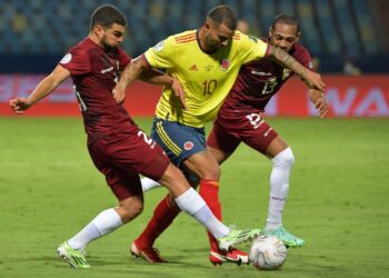 Venezuela-Colombia (Photo by NELSON ALMEIDA / AFP)