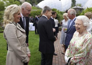 La reina Isabel II recibe a los Biden en el castillo de Windsor. Foto de archivo.