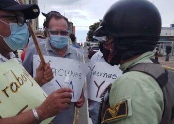 Trabajadores Zulia, protesta. Foto @acastroparra