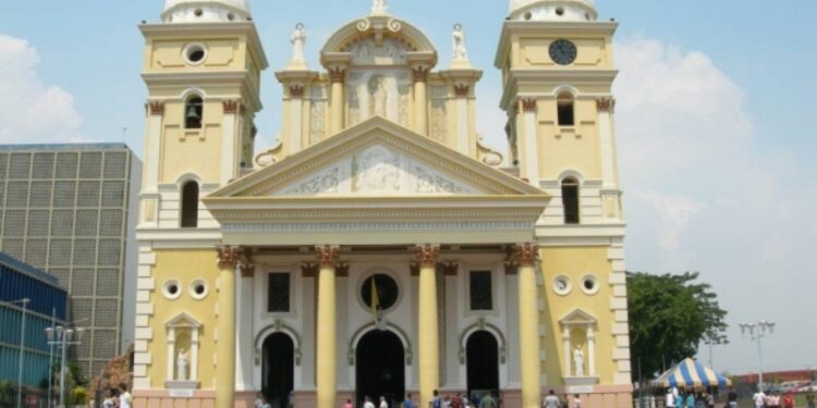 Basílica Santuario de Nuestra Señora de Chiquinquirá. Foto de archivo.