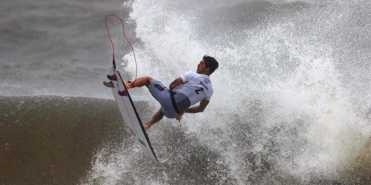 El surfista brasileño Gabriel Medina. Foto agencias.