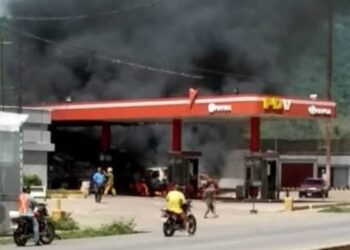 Explosión estación de servicio en Barcelona. Foto captura de video.