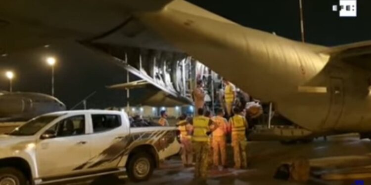 Vuelo humanitario Italia Roma. Kabul. Foto captura de video EFE.