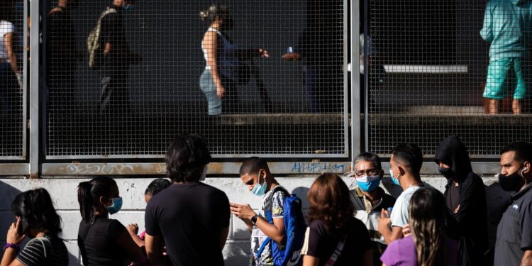 Vzla, coronavirus, vacunación. Foto EFE Rayner Peña R