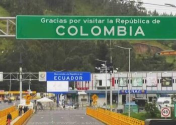 Frontera terrestre, Colombia Ecuador. Foto de archivo.