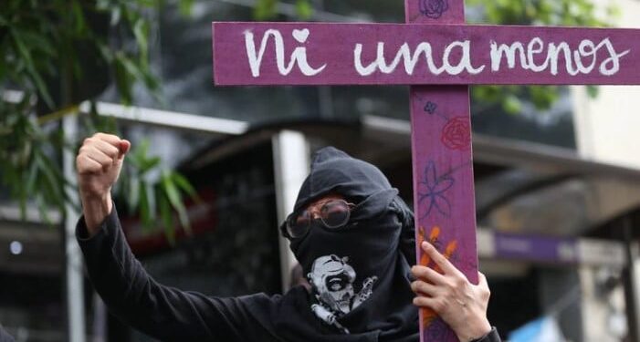 El diputado Maurilio Hernández subrayó que desde la LXI Legislatura se generan directrices para combatir los feminicidios, por lo que se trabajan en reformas y leyes que atiendan la situación. (Foto: EFE)