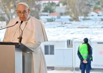 Papa Francisco. Lesbos. Foto agencias.