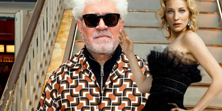 Cate Blanchett y Pedro Almodóvar. Foto de archivo.