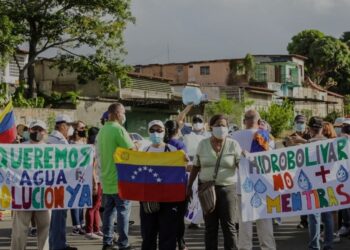 Vecinos de Los Olivos, Villa Africana y Guayana Country Club en Puerto Ordaz estado Bolívar.