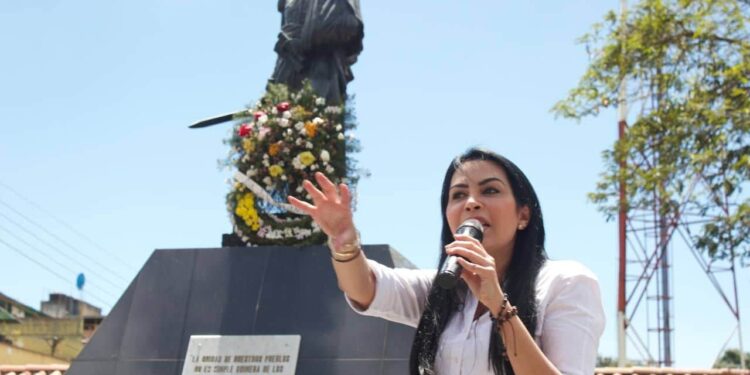 Delsa Solórzano, Encuentros Municipales. Foto Prensa