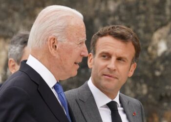 Joe Biden y Emmanuel Macron. Foto agencias.