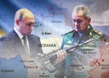 Vladimir Putin y su ministro de Defensa, Sergei Shoigu en diciembre pasado. El jefe del estado ruso parece decidido a invadir Ucrania (Reuters)