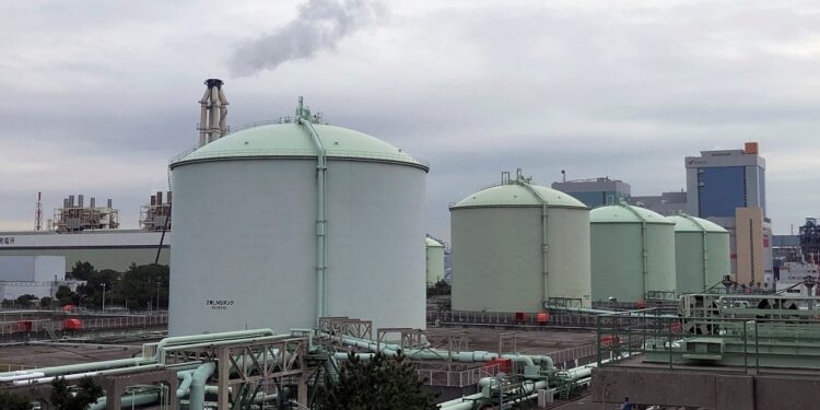 FILE PHOTO: General view of the Negishi LNG Terminal which is jointly operated by Tokyo Gas and JERA in Yokohama, Japan October 17, 2019. Picture taken October 17, 2019.  REUTERS/Yuka Obayashi