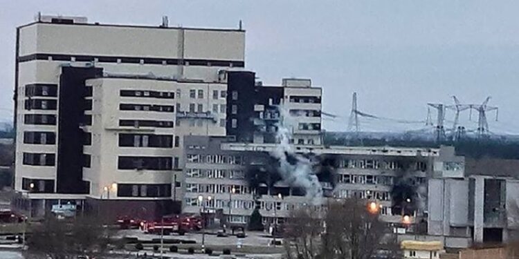 La planta nuclear de Zaporiyia, que fue atacada por las fuerzas rusas. Crédito Servicio de Prensa de la Empresa Nacional de Generación de Energía Nuclear Energoatom. AP