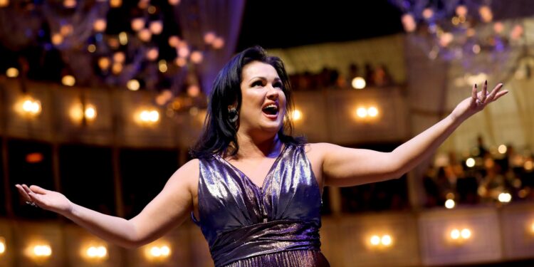 Opera singer Anna Netrebko performs during a dress rehearsal for the traditional Opera Ball in Vienna, Austria February 27, 2019.   REUTERS/Leonhard Foeger